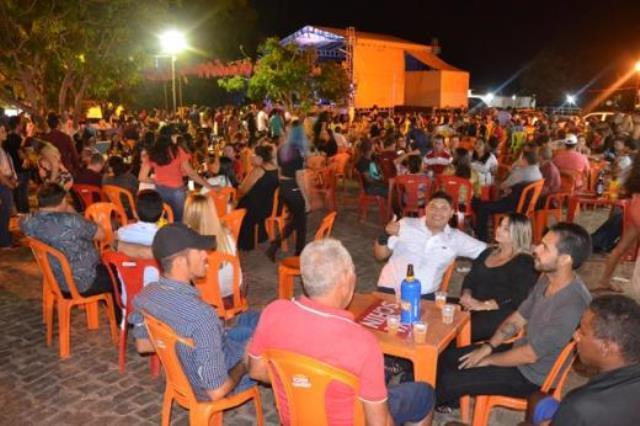 2º Dia do São João do Bairro Codó em Dom Expedito Lopes confira os vídeos. “Multidão prestigia o evento” - Imagem 22