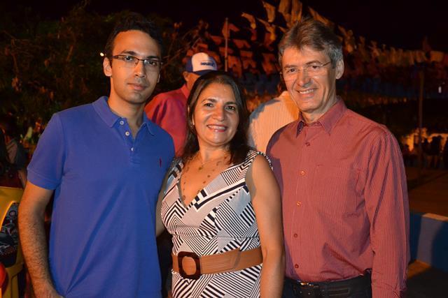 2º Dia do São João do Bairro Codó em Dom Expedito Lopes confira os vídeos. “Multidão prestigia o evento” - Imagem 33