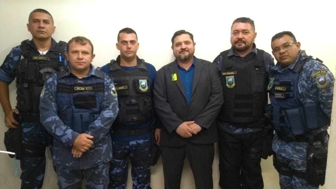 Dr. Kildery Louchard em solenidade recebe honraria do 12º Batalhão de Polícia Militar do Piauí  - Imagem 2