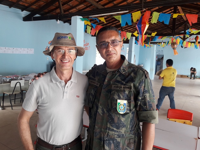 Dom Expedito Lopes recebeu visita do Coronel Marcelo Martins do Ministério da Defesa. - Imagem 4