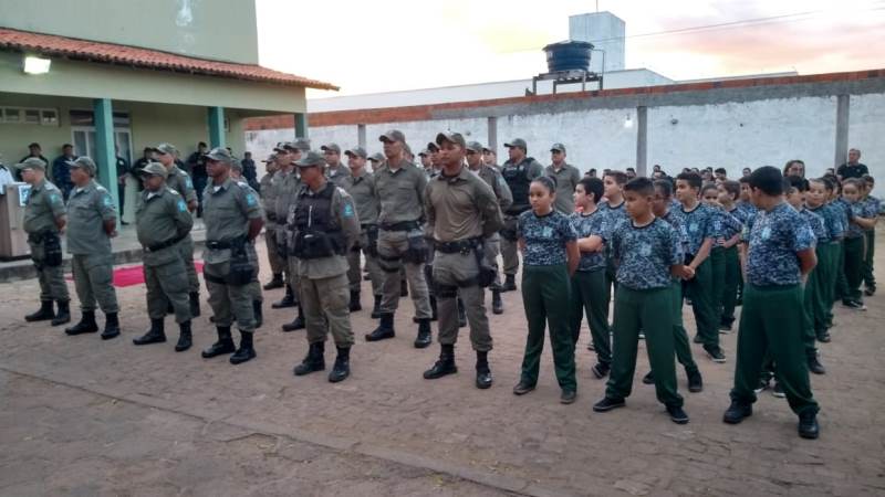 Dr. Kildery Louchard em solenidade recebe honraria do 12º Batalhão de Polícia Militar do Piauí  - Imagem 5