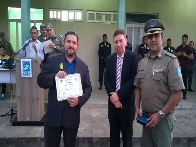 Dr. Kildery Louchard em solenidade recebe honraria do 12º Batalhão de Polícia Militar do Piauí  - Imagem 7