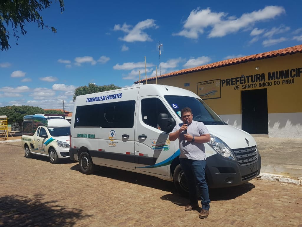 Prefeitura de Santo Inácio recebe Van para a secretaria de saúde   - Imagem 3