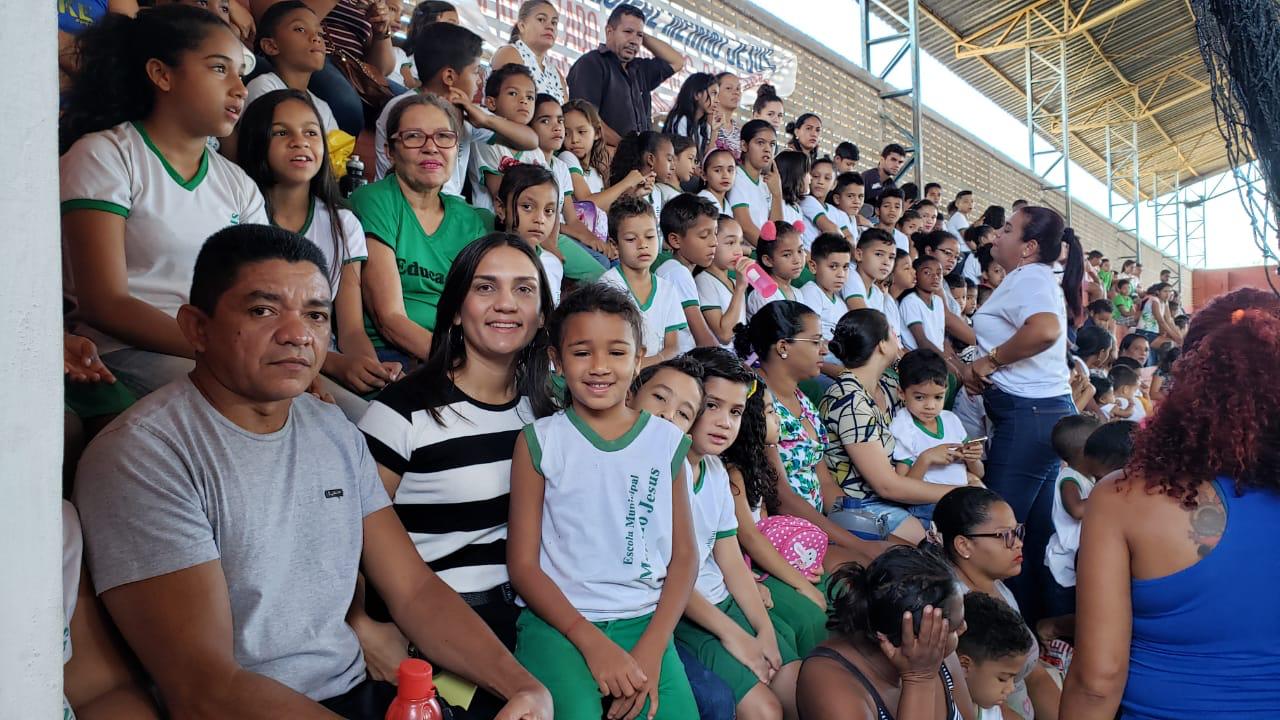 Prefeito João Luiz e Secretaria Norma Suely encerram com chave de ouro Olimpíada Escolar - Imagem 8