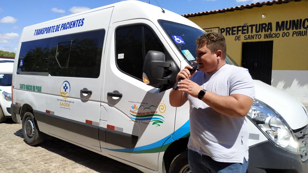 Prefeitura de Santo Inácio recebe Van para a secretaria de saúde   - Imagem 5