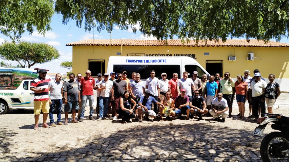 Prefeitura de Santo Inácio recebe Van para a secretaria de saúde   - Imagem 6