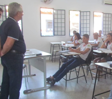 Mais uma comunidade que recebe sua escola reformada