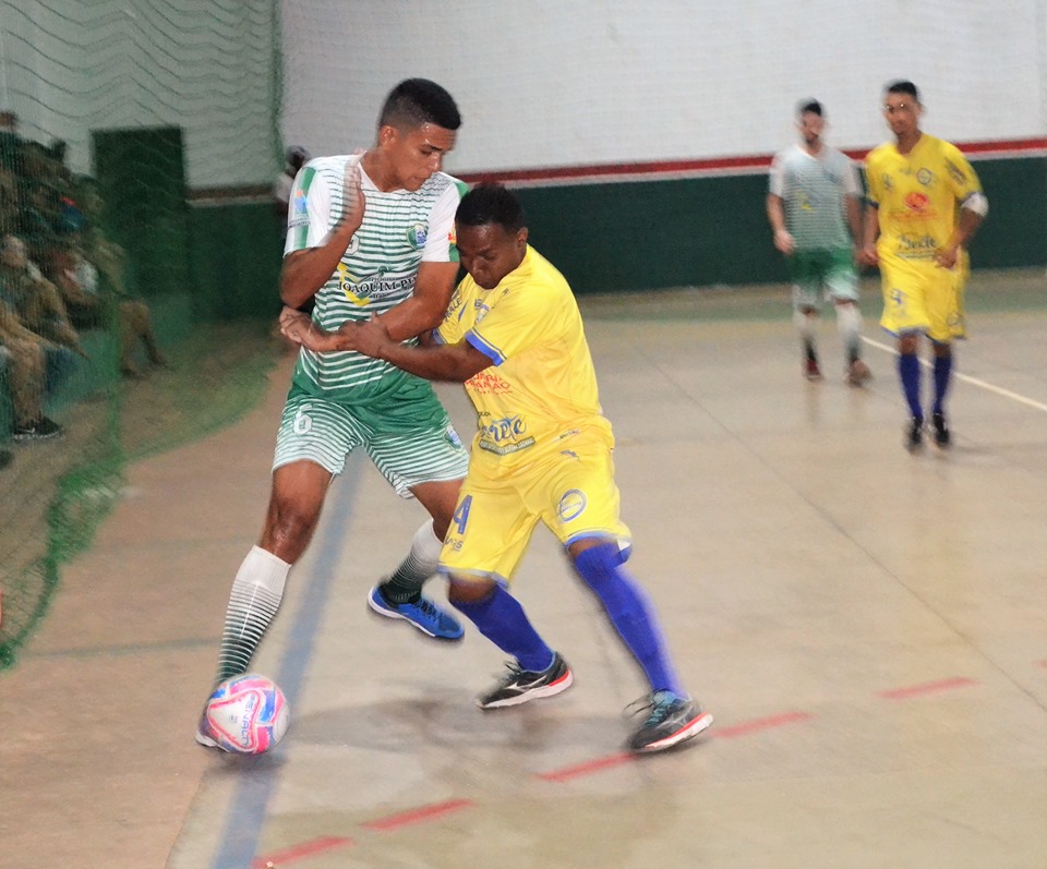Prefeito Genival Bezerra prestigia a classificação da seleção municipal de futsal - Imagem 34