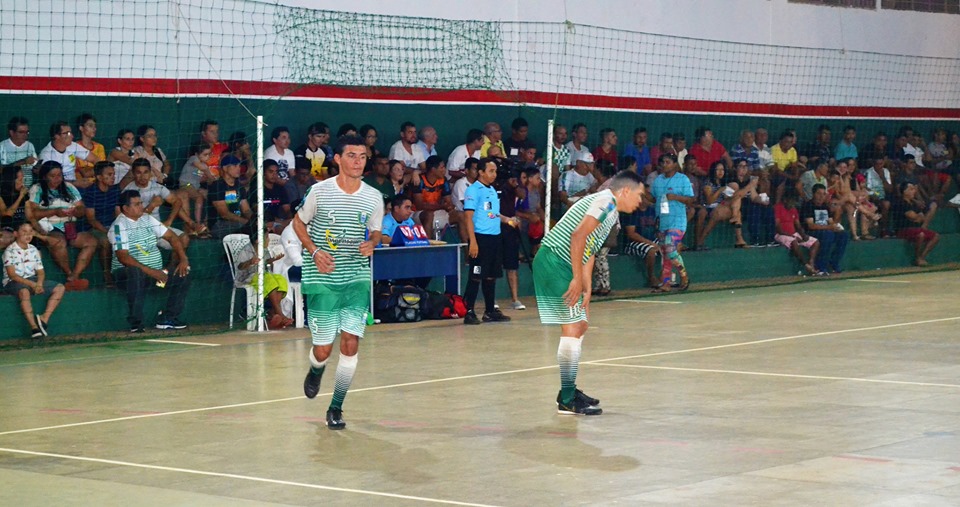 Prefeito Genival Bezerra prestigia a classificação da seleção municipal de futsal - Imagem 32