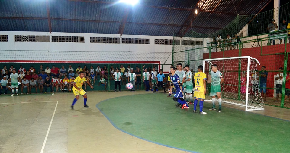 Prefeito Genival Bezerra prestigia a classificação da seleção municipal de futsal - Imagem 30