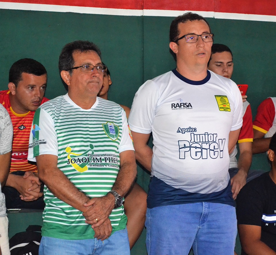 Prefeito Genival Bezerra prestigia a classificação da seleção municipal de futsal - Imagem 11