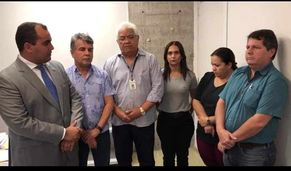 Prefeito João Luiz lidera comitiva em reunião na Agespisa em Teresina  - Imagem 1