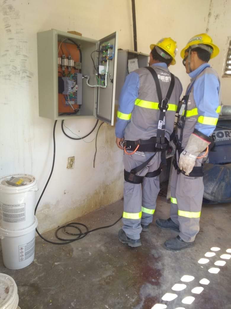 Prefeito João Luiz lidera comitiva em reunião na Agespisa em Teresina  - Imagem 3