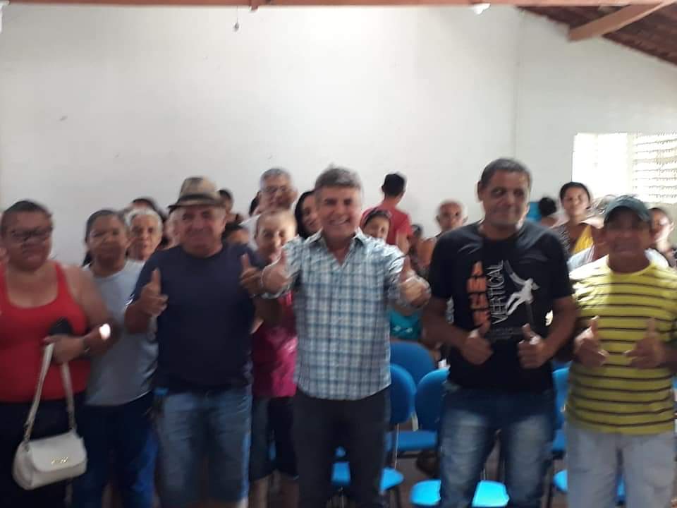 Prefeito faz entrega de próteses dentárias e afirma seu compromisso de continuar este trabalho de alto estima  - Imagem 1