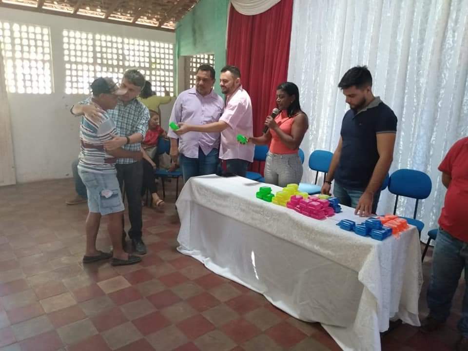 Prefeito faz entrega de próteses dentárias e afirma seu compromisso de continuar este trabalho de alto estima  - Imagem 13