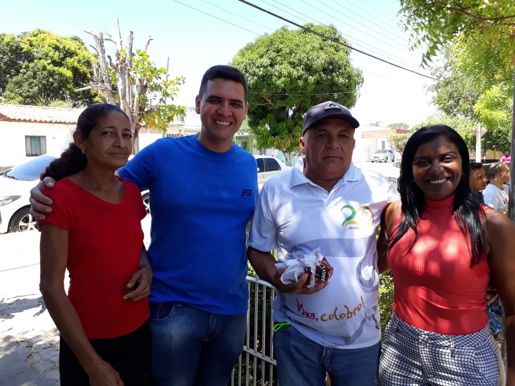 Prefeito faz entrega de próteses dentárias e afirma seu compromisso de continuar este trabalho de alto estima  - Imagem 4