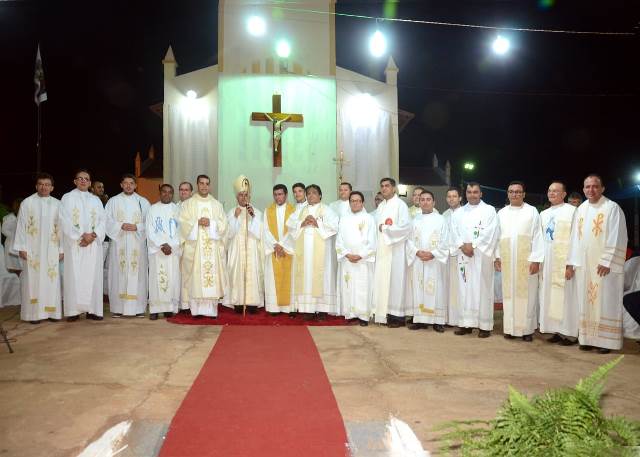 Dom Expedito Lopes realiza Celebração Histórica para receber o Padre Cláudio - Imagem 87