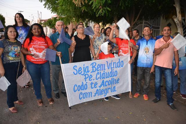 Dom Expedito Lopes realiza Celebração Histórica para receber o Padre Cláudio - Imagem 59