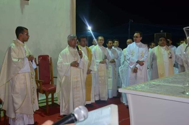 Dom Expedito Lopes realiza Celebração Histórica para receber o Padre Cláudio - Imagem 7