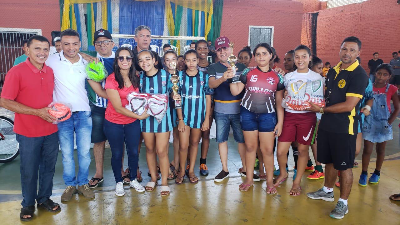 Final de campeonato de futsal conta com a presença do prefeito João Luiz - Imagem 3