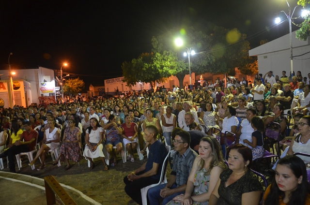 Multidão prestigia Missa Solene em Honra de Nossa Senhora do Perpétuo Socorro - Imagem 20