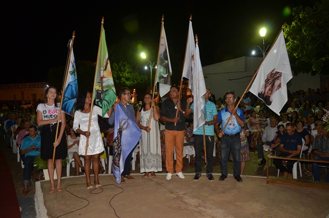 Multidão prestigia Missa Solene em Honra de Nossa Senhora do Perpétuo Socorro - Imagem 26