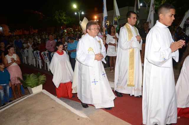 Multidão prestigia Missa Solene em Honra de Nossa Senhora do Perpétuo Socorro - Imagem 35