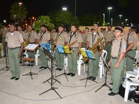 Secretaria de Educação traz para Desfile Cívico quinta feira, um show das bandas de música - Imagem 4