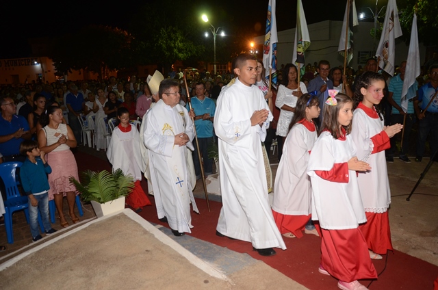 Multidão prestigia Missa Solene em Honra de Nossa Senhora do Perpétuo Socorro - Imagem 34