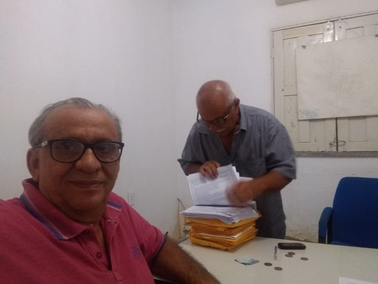 Prefeito João Luiz recebe documento da Agrespi sobre a problemática da água no município - Imagem 2