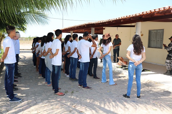 Alunos do Pelotão Mirim tiveram oficina com Esquadrão de Polícia Montada  - Imagem 7