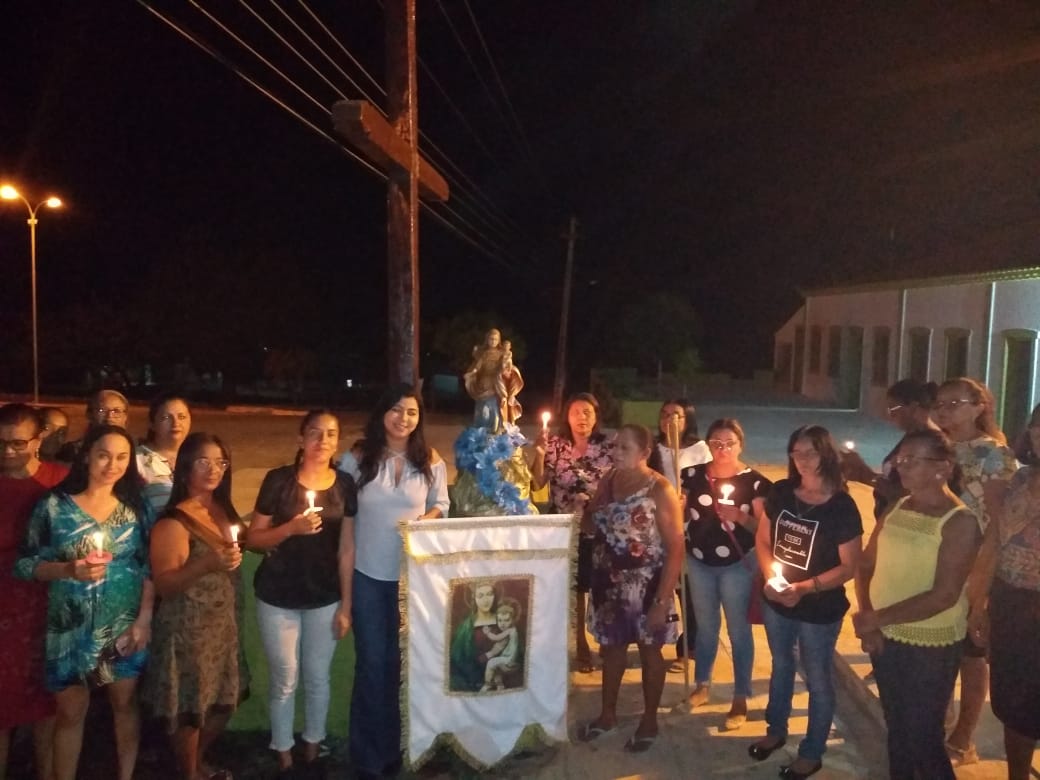 Na segunda noite de novena a comunidade recebe imagem de Nossa Senhora da Saúde - Imagem 7