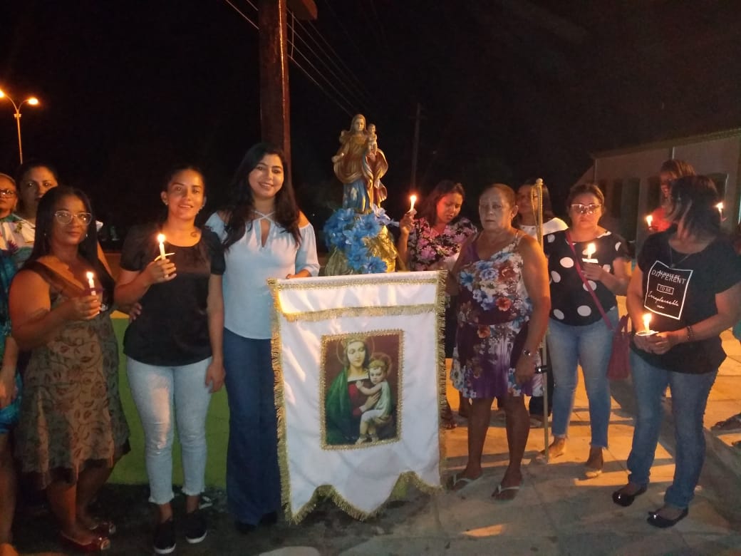 Na segunda noite de novena a comunidade recebe imagem de Nossa Senhora da Saúde - Imagem 6