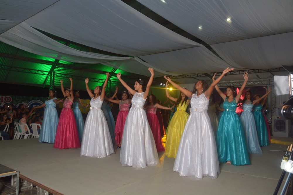 Prefeitura de Barras realiza tradicional Festa das Debutantes durante as comemorações do seu aniversário. - Imagem 4