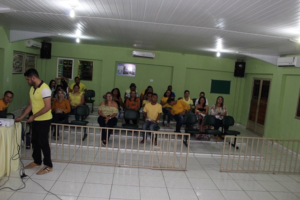 Servidores da saúde participam de palestra sobre o setembro amarelo  - Imagem 16