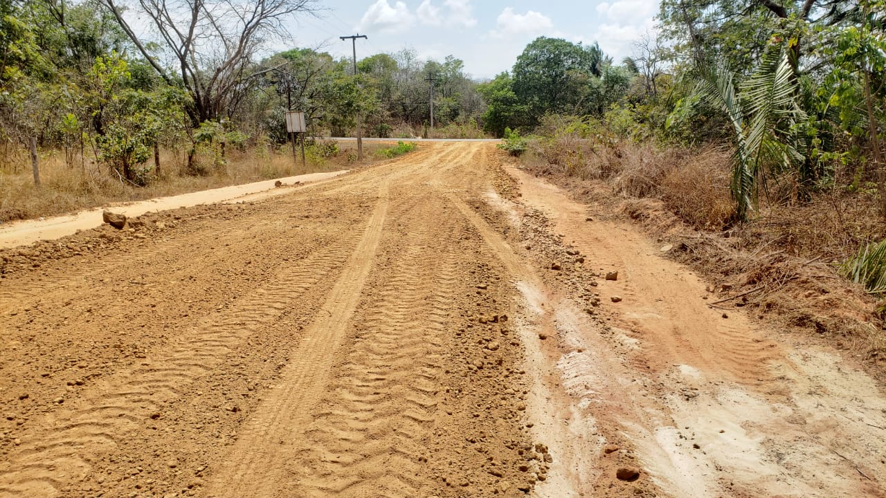 Prefeito João Luiz intensifica melhorias nas estradas do município - Imagem 8