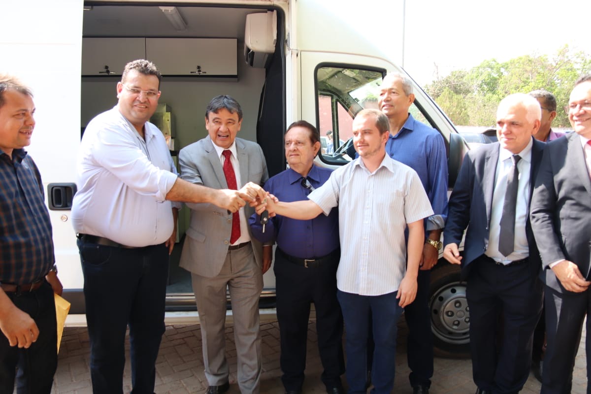 Dr. Wagner Coelho prestigia inauguração de fórum em Ribeiro Gonçalves com governador Wellington Dias - Imagem 3