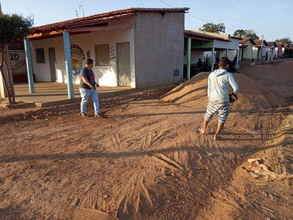 Prefeito dá início a mais uma obra de calçamento em Santo Inácio - Imagem 1