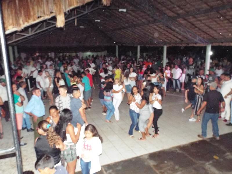 Milton Brandão: Réveillon no Kabana Resende marca a entrada do ano novo em clima de festa e confraternização  - Imagem 69