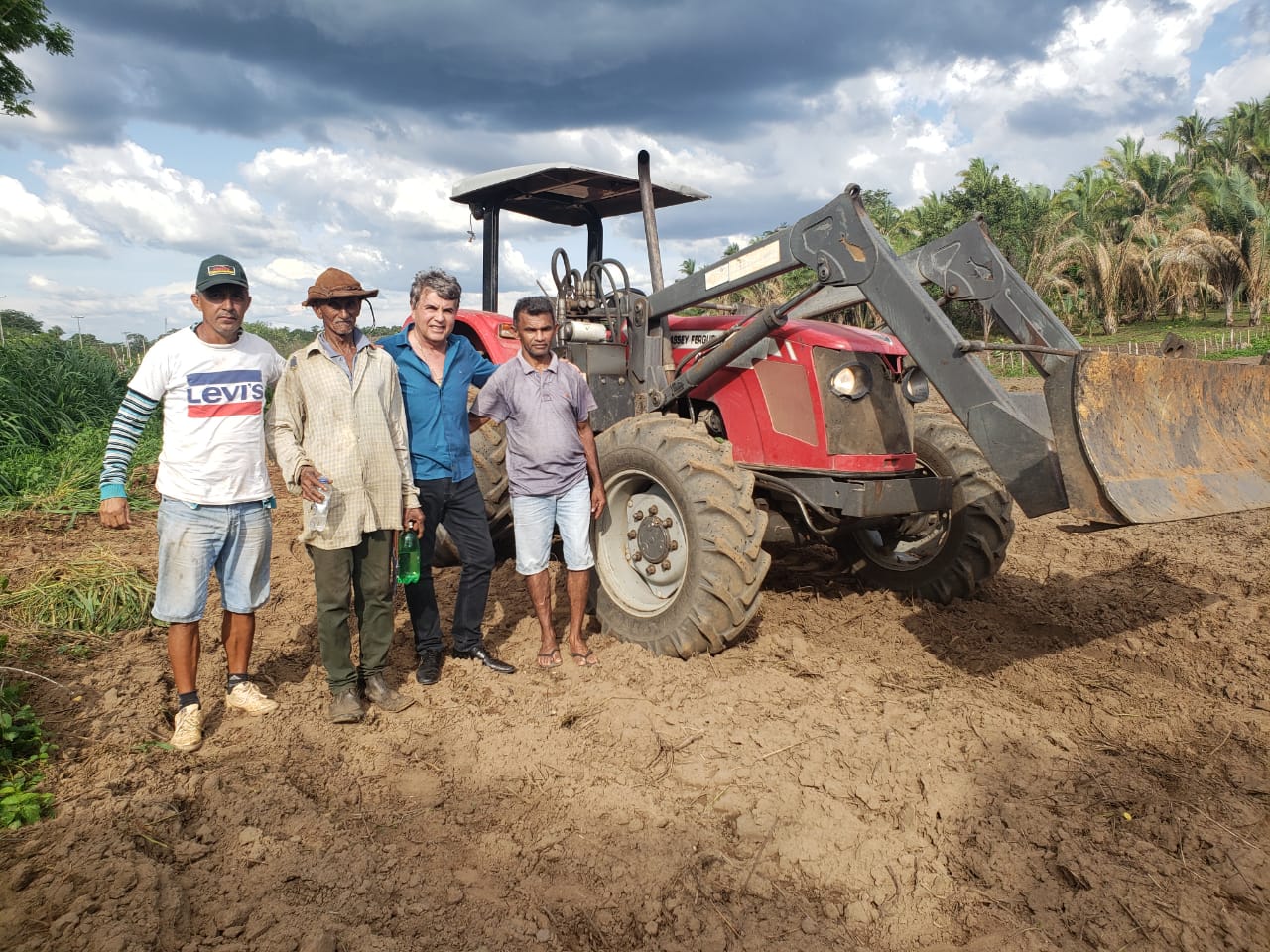 Prefeito intensifica ações na região do Bom Lugar, Brejo e Canafistula - Imagem 4