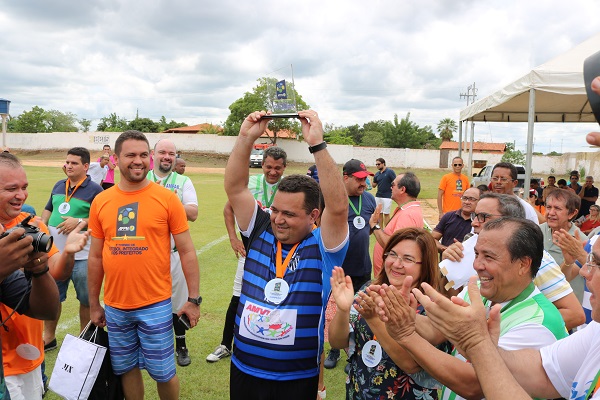 Prefeitos do Piauí participaram da confraternização em comemoração pelos 41 anos da APPM - Imagem 25