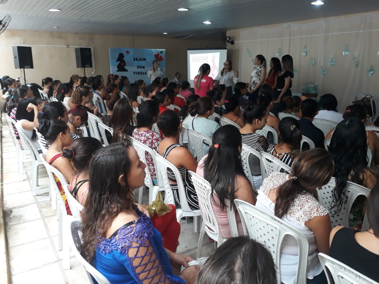 Gestantes participam de palestra por meio do Programa Laços de Amor  - Imagem 6