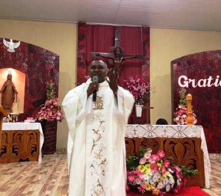 PADRE JOSÉ DINO SE DESPEDE DA PARÓQUIA DE REDENÇÃO DO GURGUÉIA 
