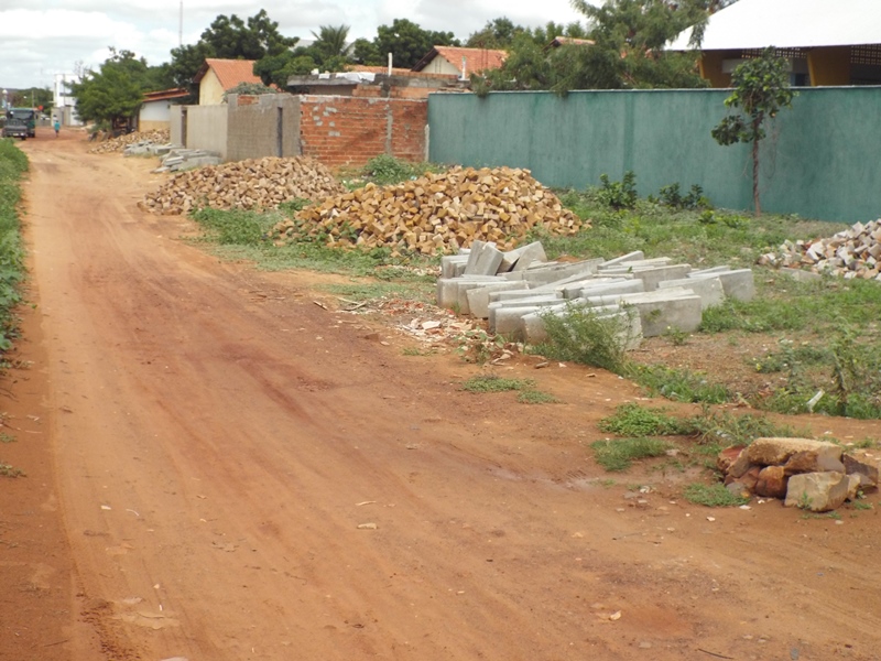 Município beneficiará diversas ruas com calçamento - Imagem 9