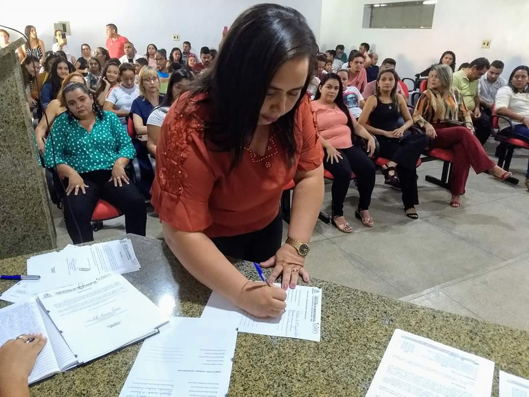 Empossados novos conselheiros tutelar de Monsenhor Gil com a presença de familiares e lideranças políticas - Imagem 7