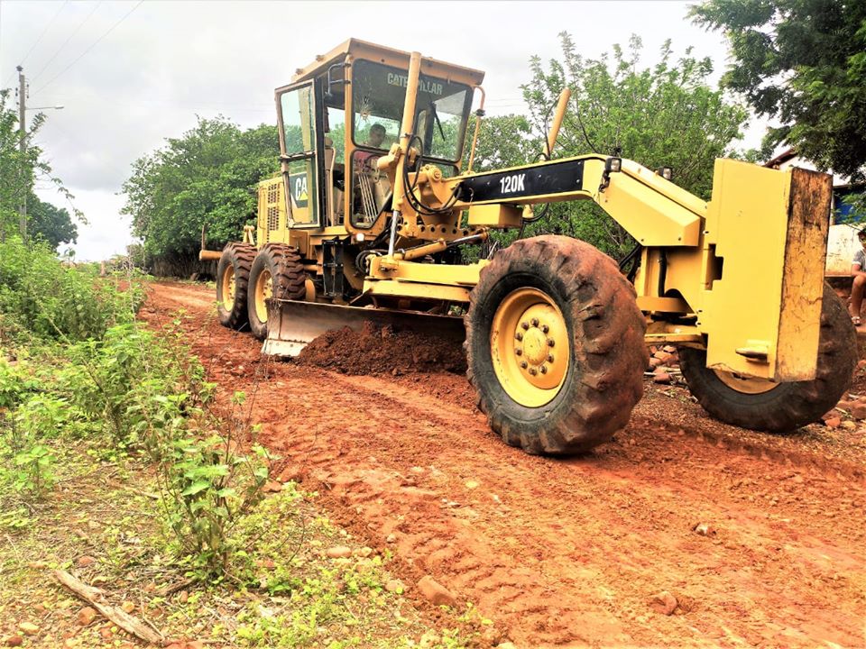 Prefeitura intensifica recuperação de estrada que liga comunidades rurais a PI 216 - Imagem 2