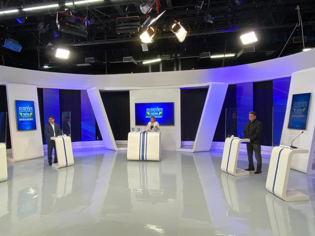 Em tema livre, candidatos debatem a segurança - Imagem 1