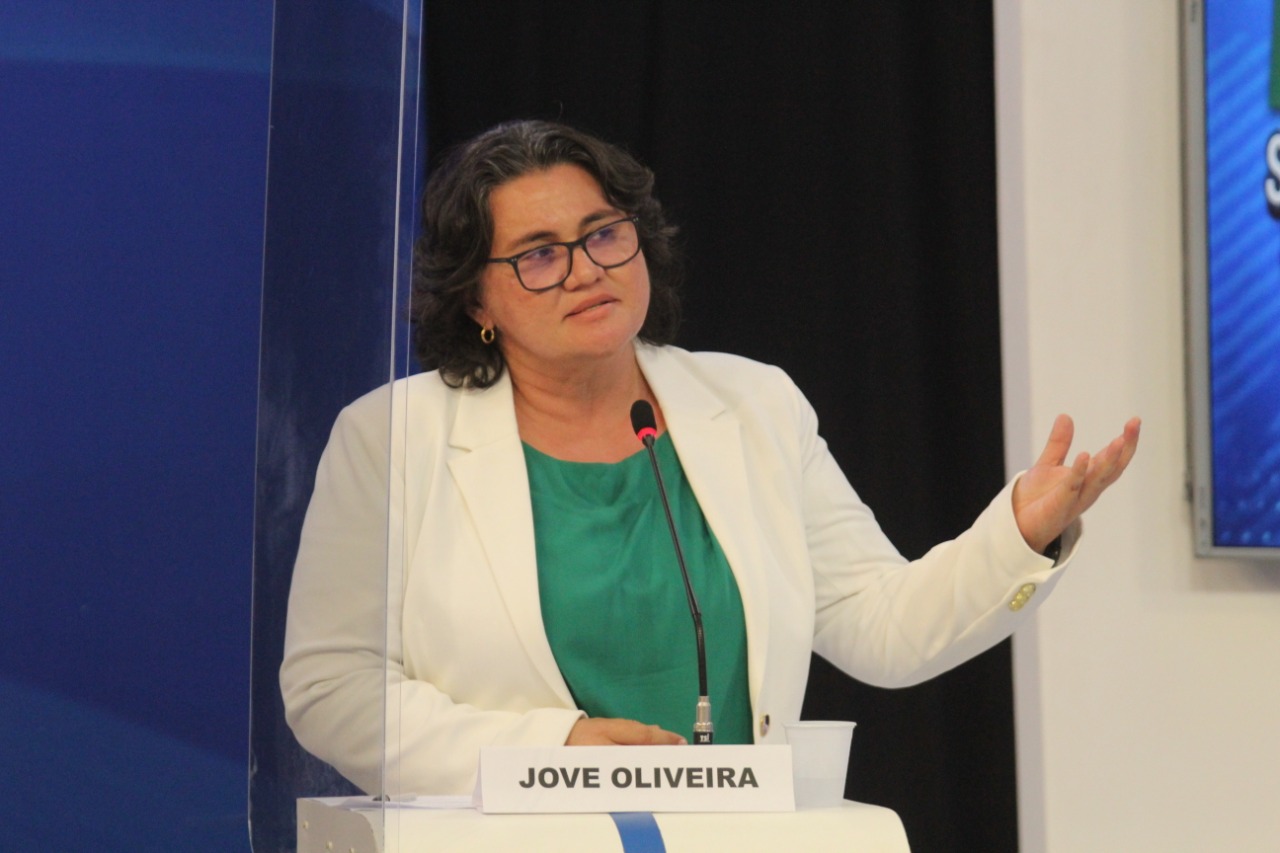 Jove Oliveira pergunta para Tibério César