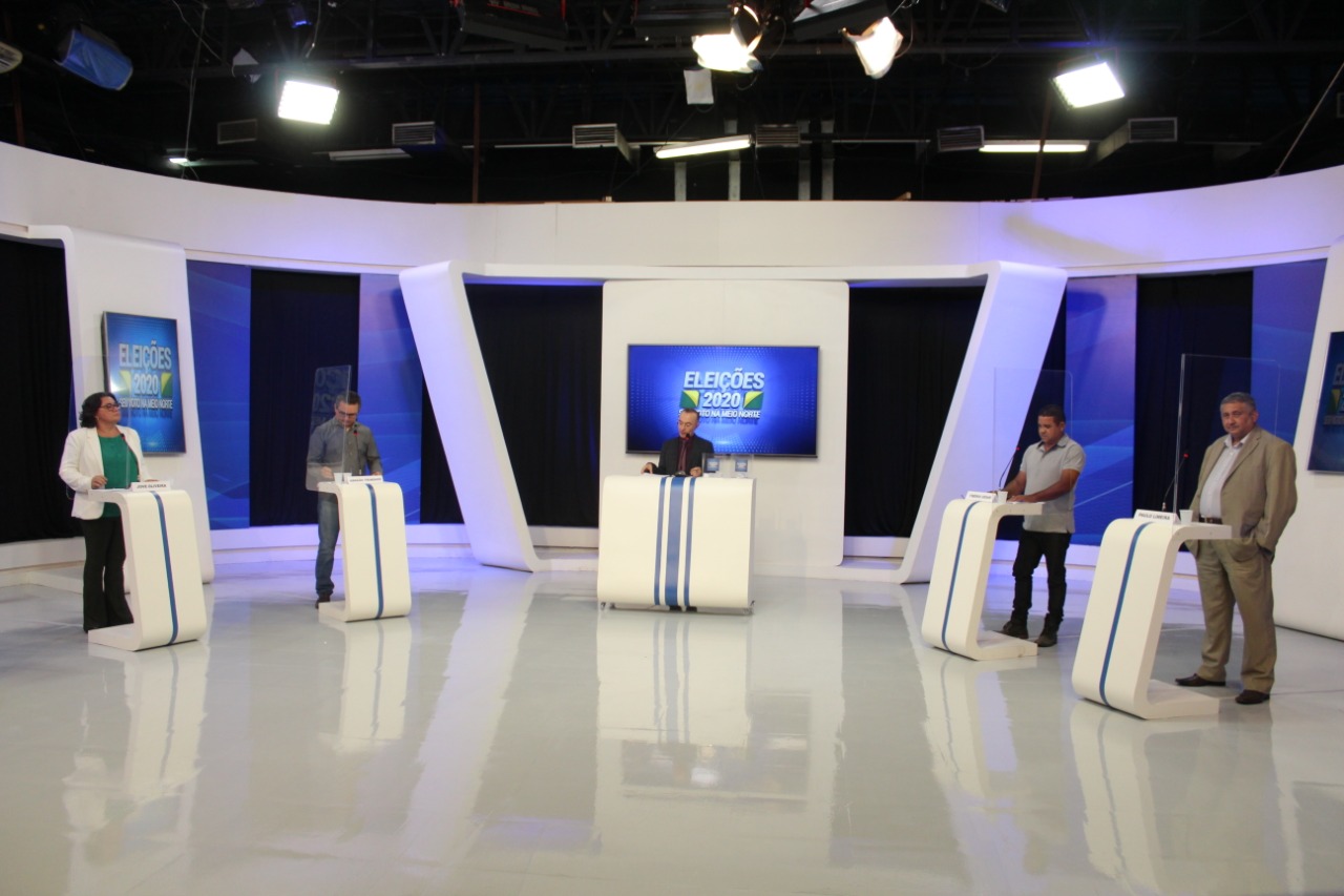 Candidatos fazem suas considerações finais - Foto: Raíssa Morais