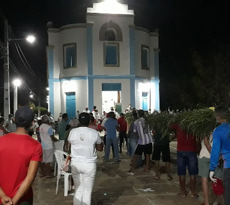 Ela espera por você 